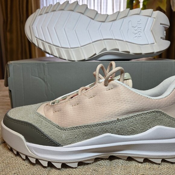 Sorel "Ona" Low Sneaker, NWOB, never worn - Picture 2 of 8